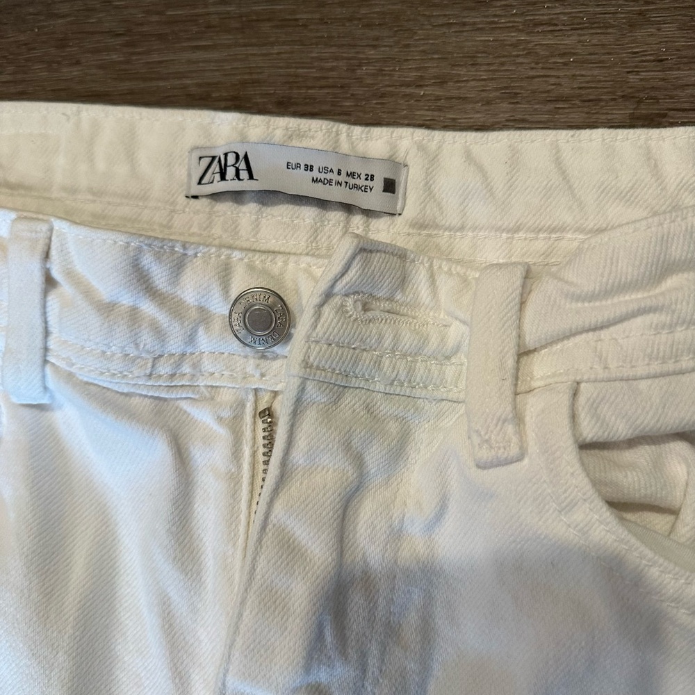 Zara White Ripped Jeans - Picture 2 of 2